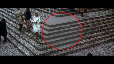 Fehlerbild [01] zum Film 'Dressed to Kill'