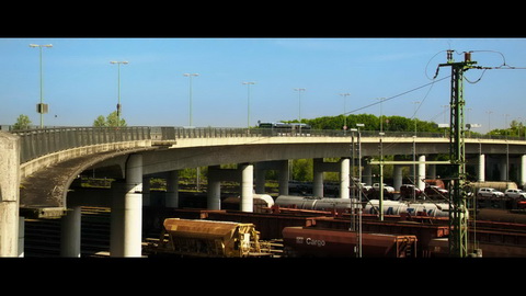 Screenshot [01] zum Film Willkommen bei den Hartmanns