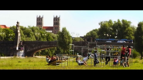 Screenshot [26] zum Film Willkommen bei den Hartmanns