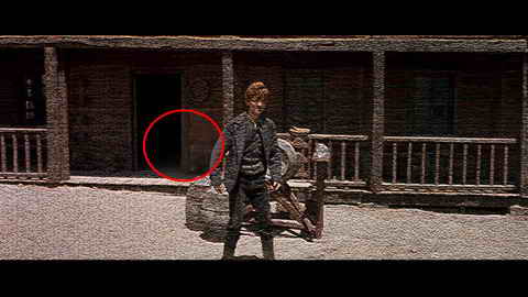 Fehlerbild [01] zum Film 'Spiel mir das Lied vom Tod'