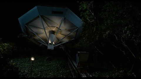 Screenshot [08] zum Film Tod kommt zweimal, Der