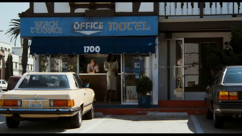 Screenshot [18] zum Film Tod kommt zweimal, Der