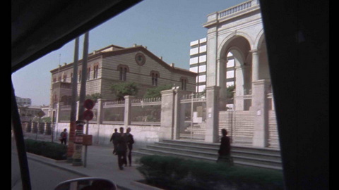 Screenshot [04] zum Film Man-Eater