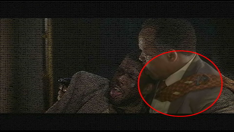 Fehlerbild [17] zum Film 'Lethal Weapon 4 - Zwei Profis räumen auf'