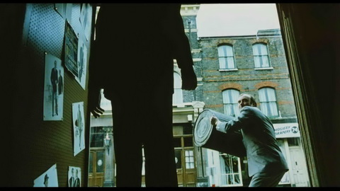Screenshot [02] zum Film Buster