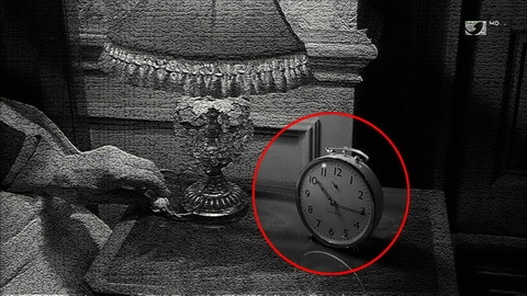 Fehlerbild [03] zum Film 'Miss Marple - Der Wachsblumenstrauß'