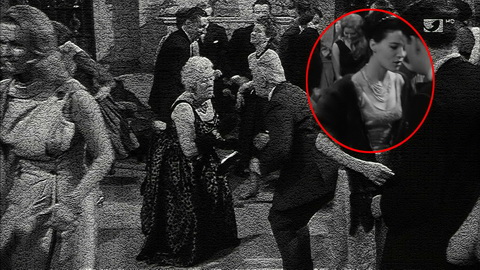 Fehlerbild [04] zum Film 'Miss Marple - Der Wachsblumenstrauß'