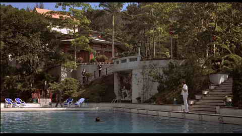 Screenshot [09] zum Film James Bond - Der Mann mit dem goldenen Colt