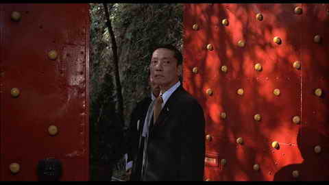 Screenshot [10] zum Film James Bond - Der Mann mit dem goldenen Colt