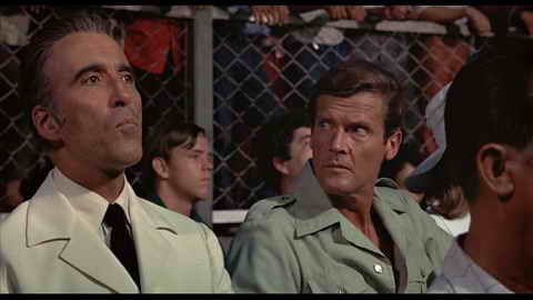 Screenshot [15] zum Film James Bond - Der Mann mit dem goldenen Colt