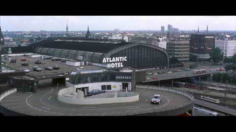 Screenshot [11] zum Film James Bond - Der Morgen stirbt nie