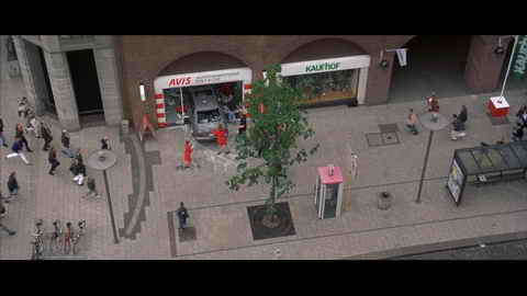 Screenshot [13] zum Film James Bond - Der Morgen stirbt nie