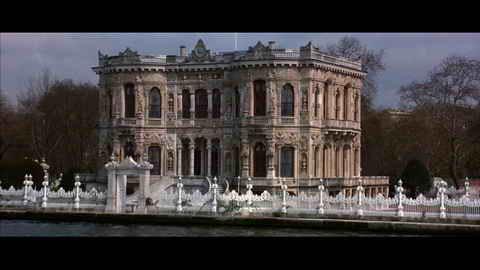 Screenshot [18] zum Film James Bond - Die Welt ist nicht genug