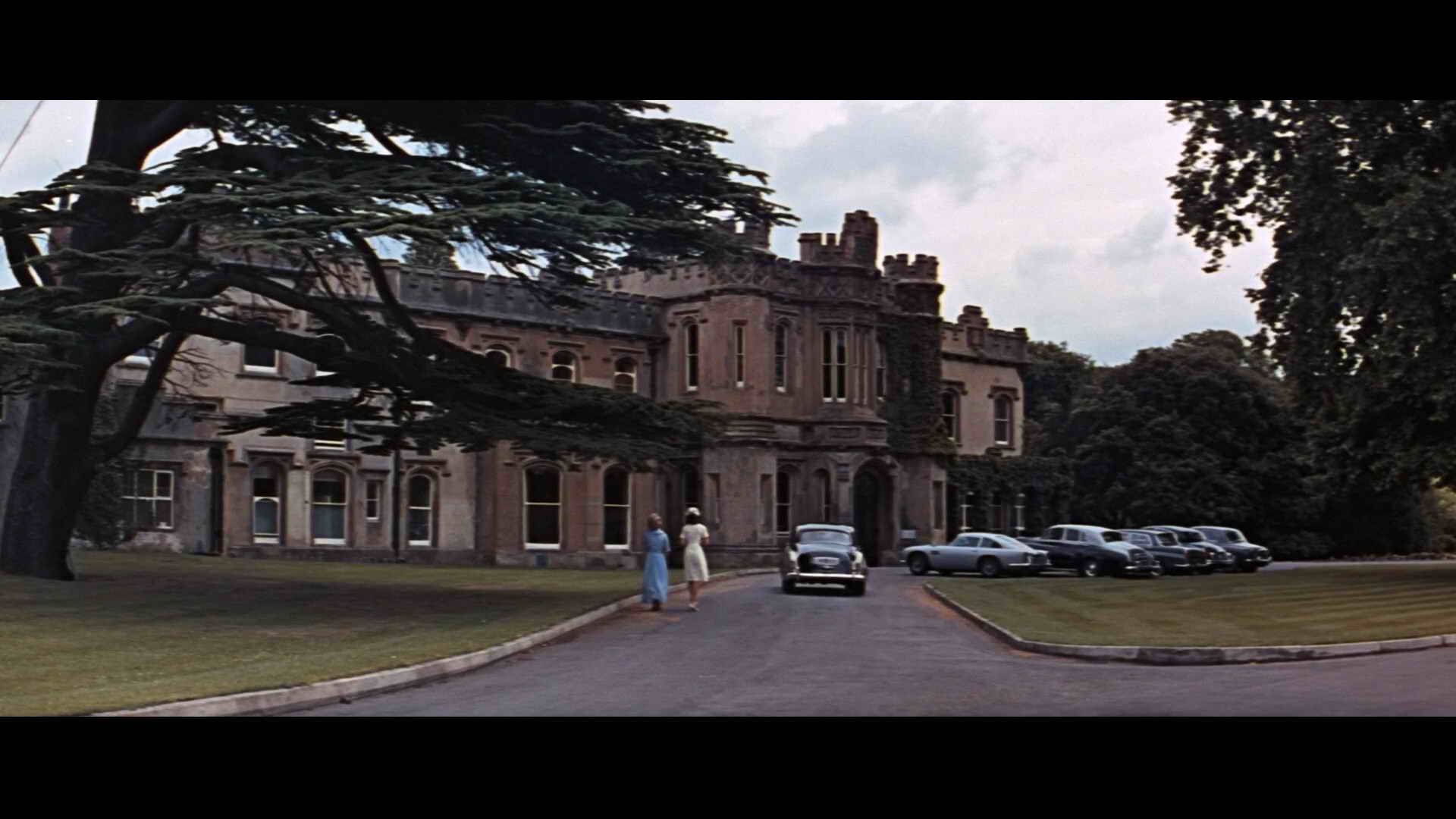Screenshot [04] zum Film James Bond - Feuerball
