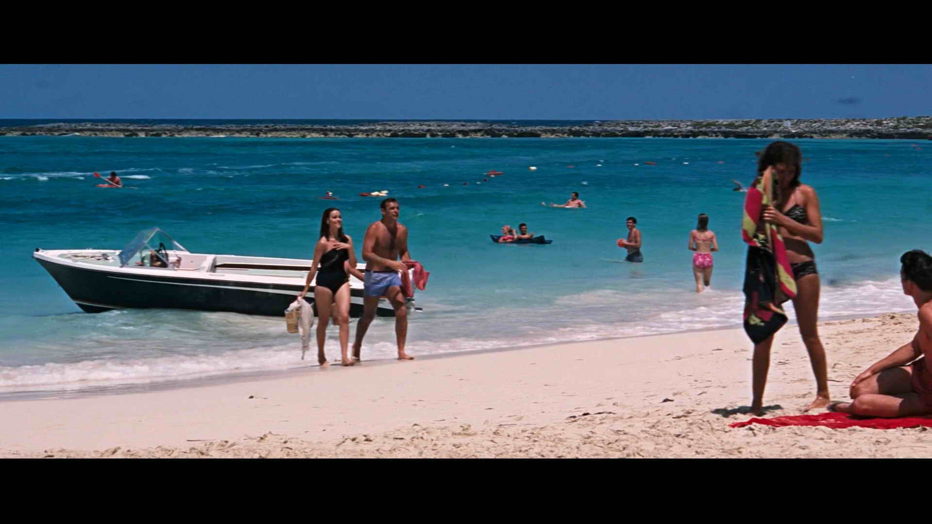Screenshot [08] zum Film James Bond - Feuerball