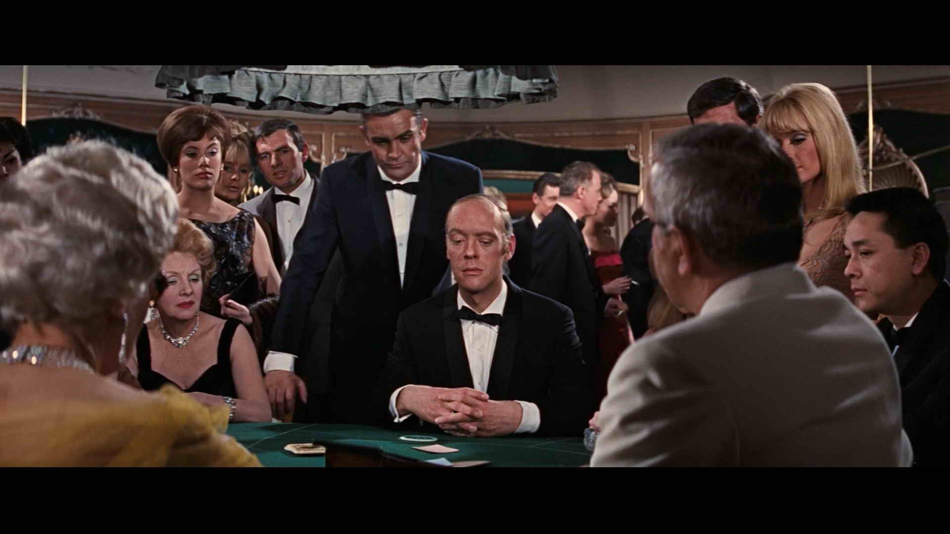 Screenshot [09] zum Film James Bond - Feuerball