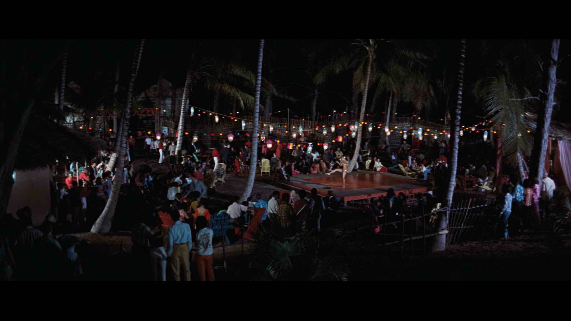 Screenshot [13] zum Film James Bond - Feuerball