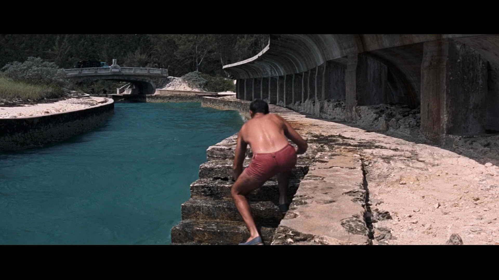 Screenshot [14] zum Film James Bond - Feuerball
