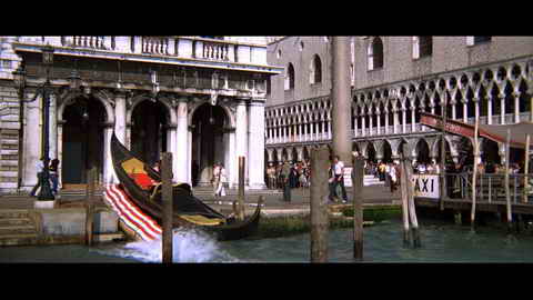 Screenshot [21] zum Film James Bond - Moonraker