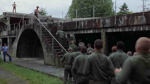Screenshot [06] zum Film Offizier und Gentleman, Ein